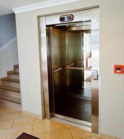 Hotel Tourist Frankfurt am Main Eksteriør bilde