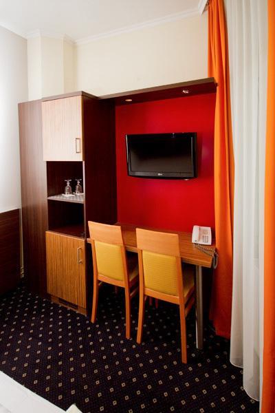 Hotel Tourist Frankfurt am Main Eksteriør bilde